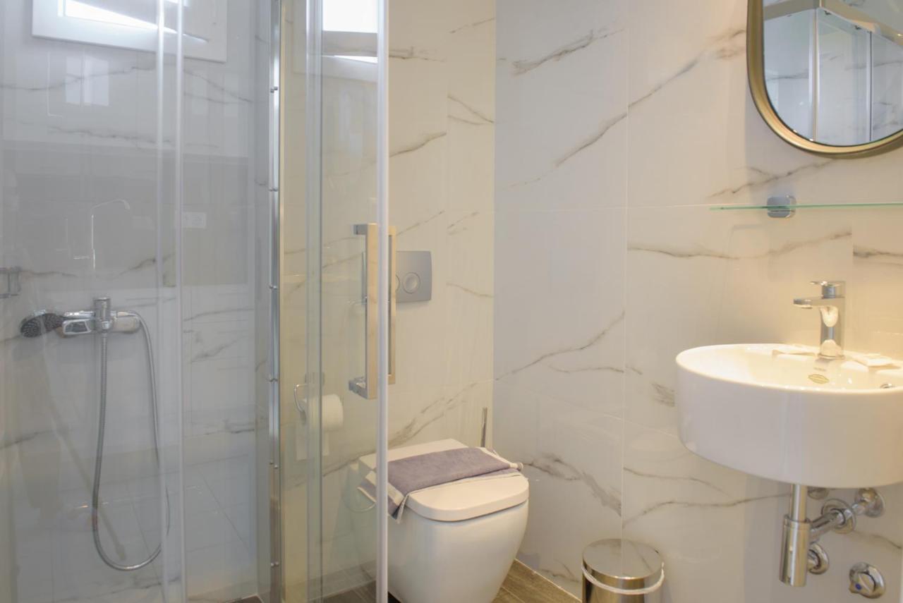 Hotel Papanikolaou 伊里斯斯 外观 照片