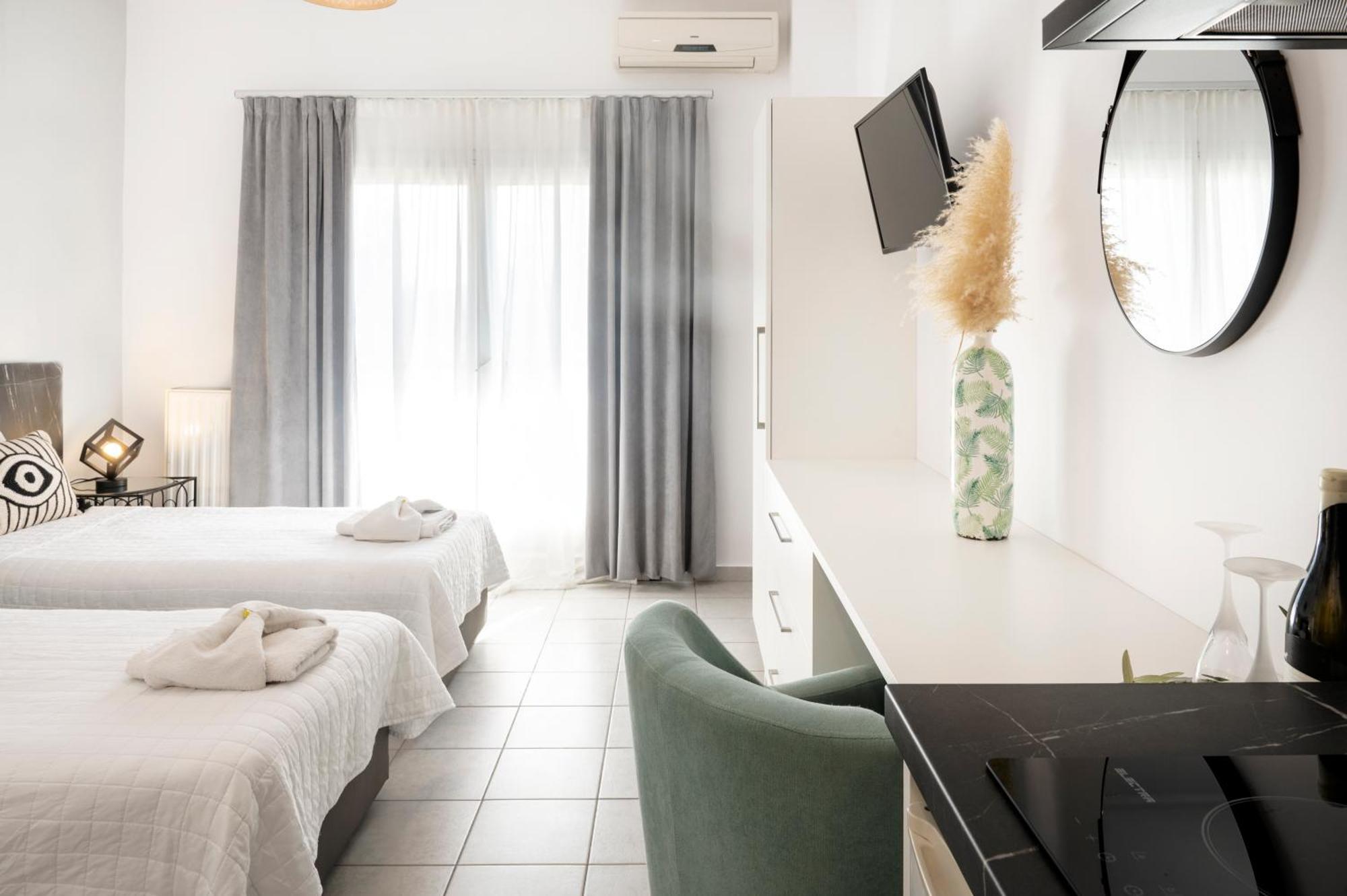 Hotel Papanikolaou 伊里斯斯 外观 照片